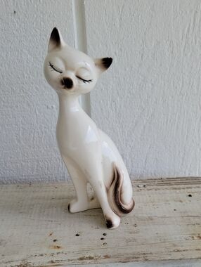 Vintage Ceramic White Cat Figurine Brown And White Made In Japan